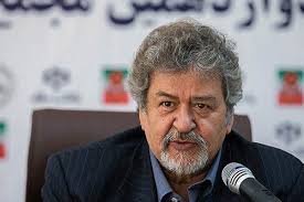 عابدینی:به طور همزمان 10 نفر با آدیداس مذاکره کردند/فرافکنی برانکو به نفع فوتبال نیست
