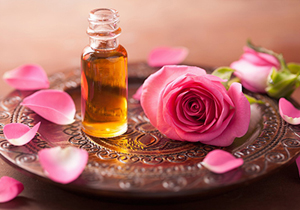 صادرات اسانس روغنی گل محمدی آلمان و اسپانیا