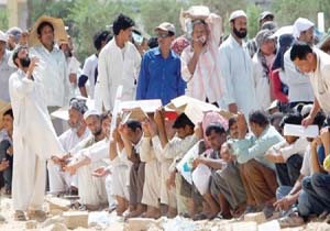 خروج هزاران کارگر خارجی در پی بحران اقتصادی عربستان