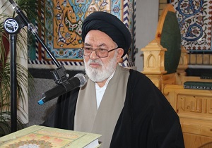 تاکید امام جمعه آبیک بر حل مشکلات این شهرستان