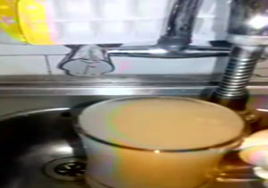 وضعیت نامناسب آب شرب در اهواز + فیلم و تصاویر