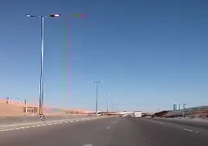 وقتی چراغ های اتوبان روز را روشن تر می کنند! + فیلم