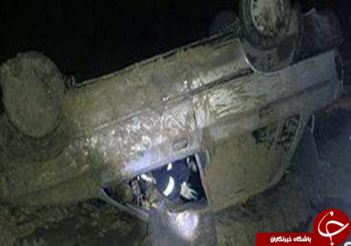 واژگونی خودروی سواری در جاده شهرک صنعتی رشت