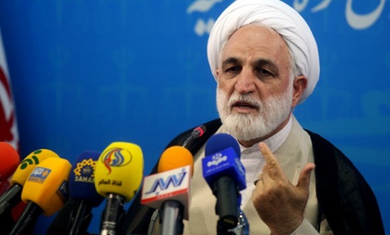 یک فرد در ماه 60 میلیون تومان از دولت حقوق می گیرد، یک نفر هم با 40 هزار تومان یارانه زندگی می کند/ نباید به اسم شفافیت فریبکاری کرد