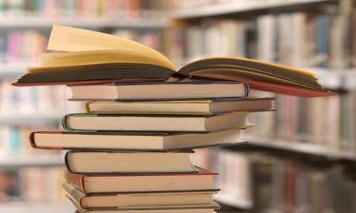 اهدای تعدادی کتاب به ارزش 500 میلیون&zwnj; ریال به مدارس رفسنجان