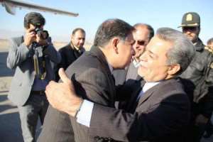 وزیر راه و شهرسازی وارد یزد شد