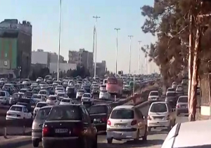 ساعت&zwnj;ها انتظار در ترافیک اتوبان کرج + فیلم