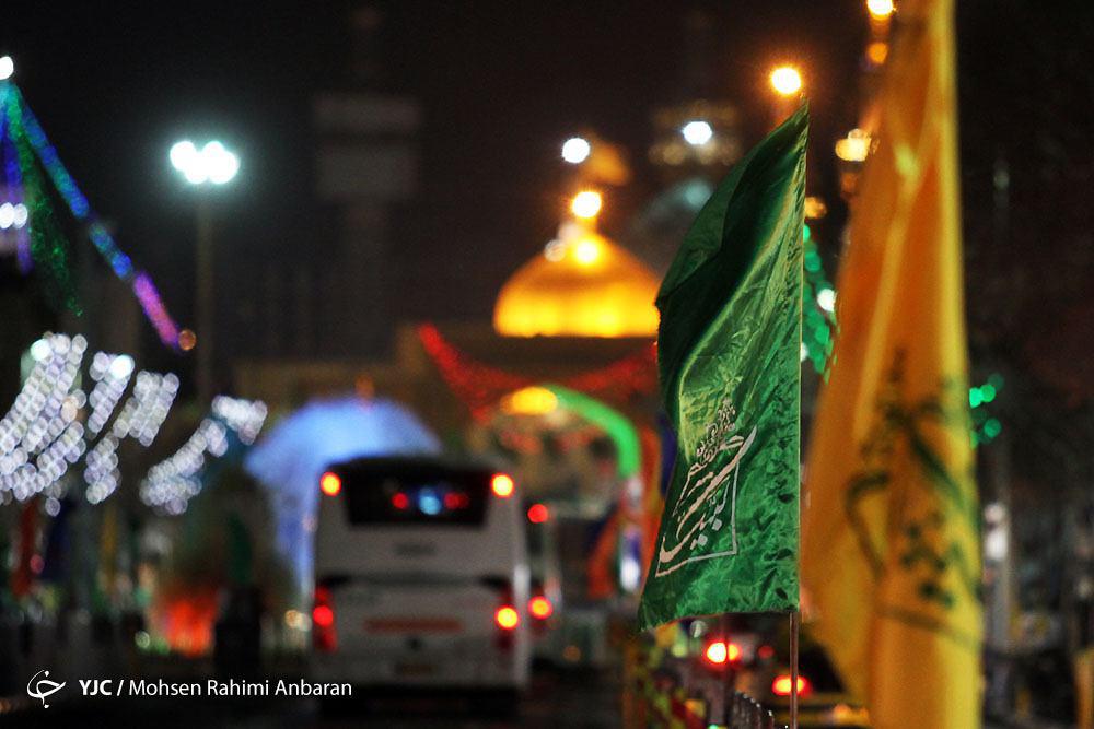 آذین بندی پایتخت معنوی ایران در شام ولادت امام حسن عسکری (ع)+تصاویر