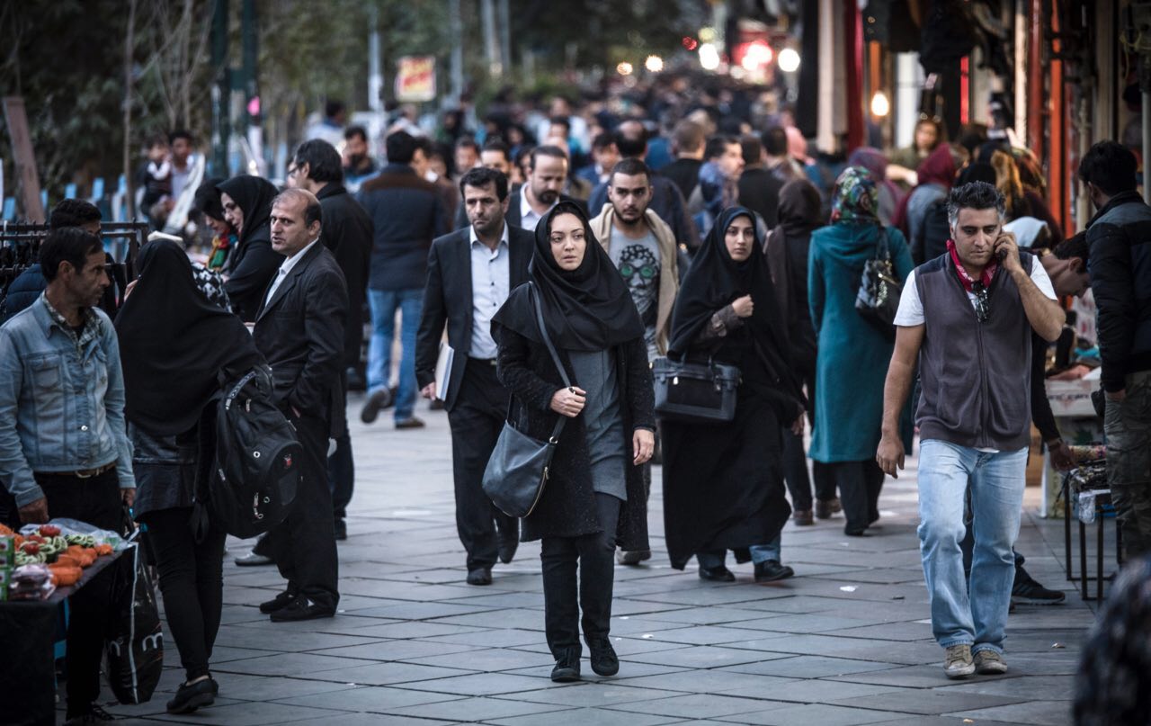 گفتگو با کارگردان جوان فیلم اولی در فجر 35/ «آذر» برای من تجربه گرانقدر و گرانبهایی است