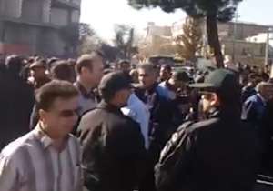گلایه کارگران هپکو در اعتراض به پرداخت حقوق و معوقاتشان + فیلم