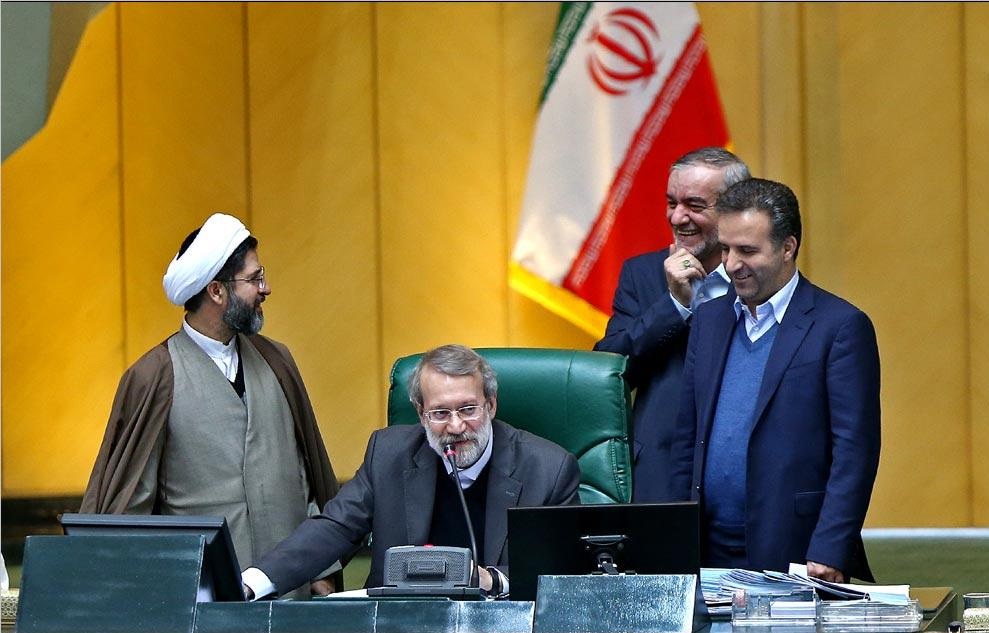 از حرف گوش‌کنی لاریجانی تا ارادت به همه امامزاده‌ها / وقتی حاجی بابایی دکتر لازم می‌شود!