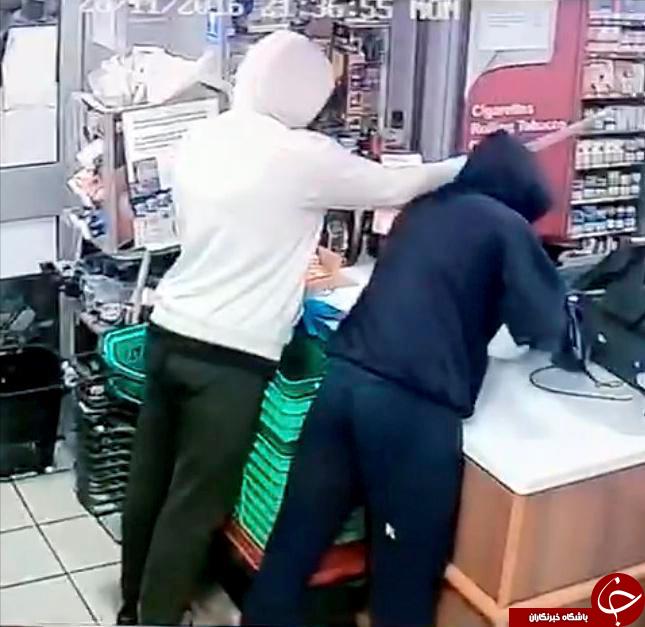مرد میانسال از پس 3 سارق مسلح برآمد+ تصاویر