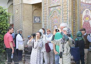 بزرگترین گردهمایی راهنمایان گردشگری 45 کشور در شیراز