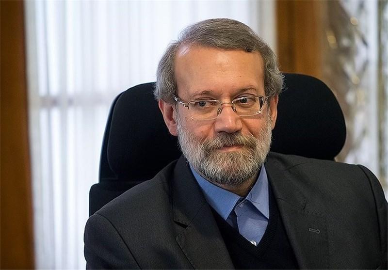 بازديد لاریجانی از نمايشگاه دستاوردهاى سپاه در عرصه سازندگى