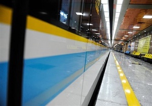 خط زرد سکوهای مترو مرزی میان مرگ و زندگی است
