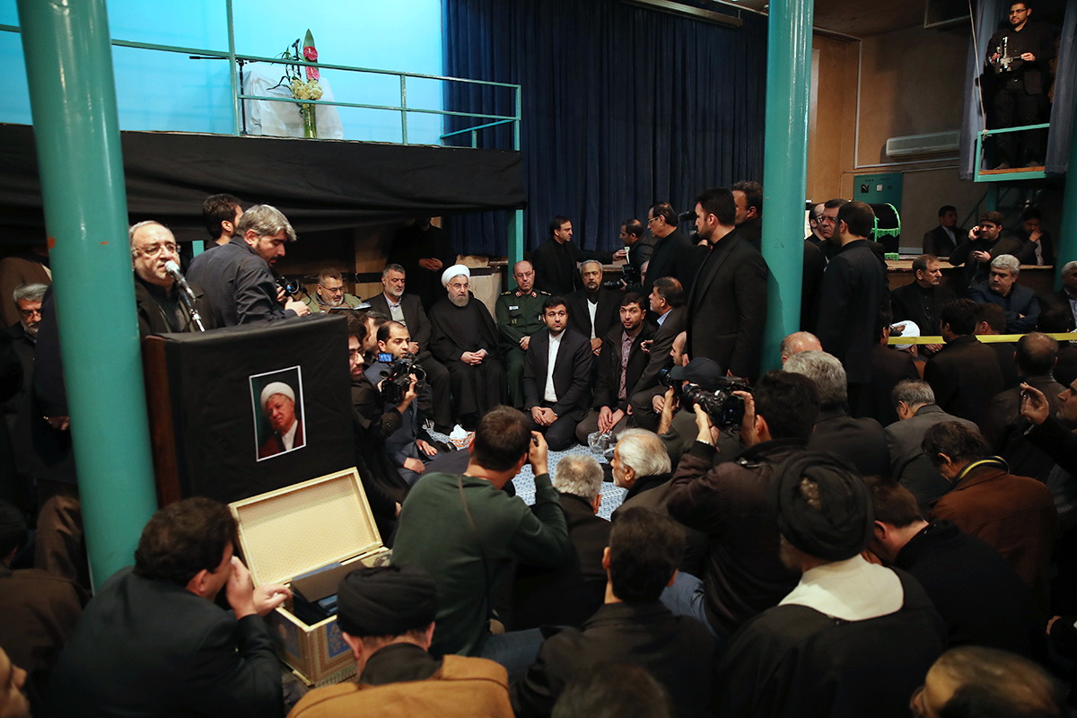 آیت&zwnj;الله هاشمی رفسنجانی شخصیتی بی&zwnj;&zwnj;بدیل در دوران نهضت و انقلاب اسلامی بود/ مشکلات، هرگز آیت الله هاشمی را از مسیرش جدا نکرد