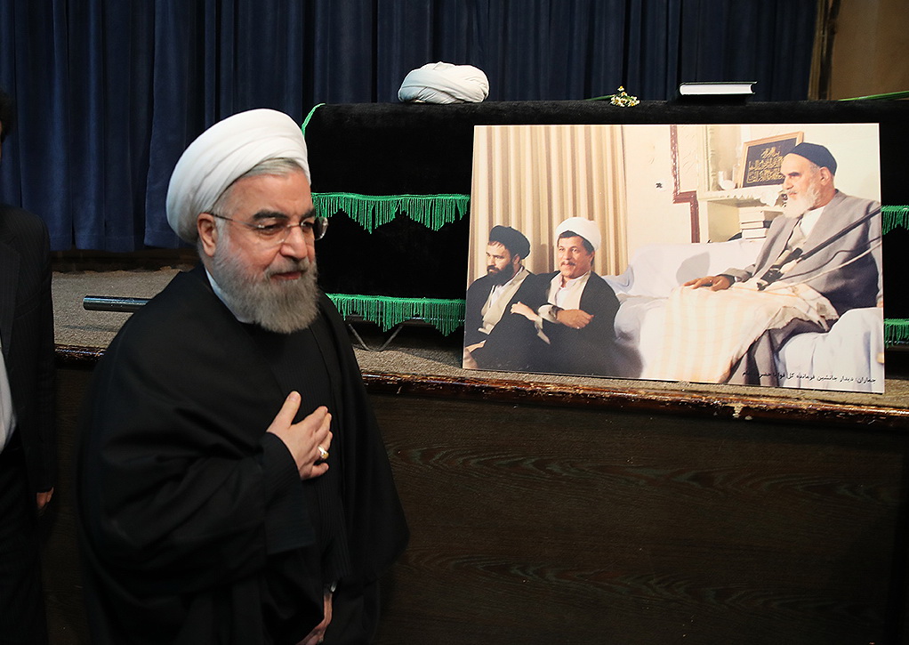 آیت&zwnj;الله هاشمی رفسنجانی شخصیتی بی&zwnj;&zwnj;بدیل در دوران نهضت و انقلاب اسلامی بود/ مشکلات، هرگز آیت الله هاشمی را از مسیرش جدا نکرد