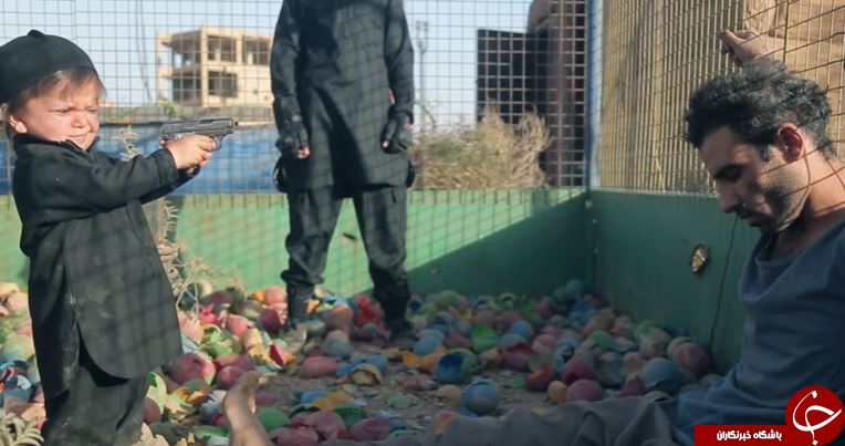 کودک 3 ساله&zwnj;ی داعشی یک سوری را اعدام کرد + تصاویر