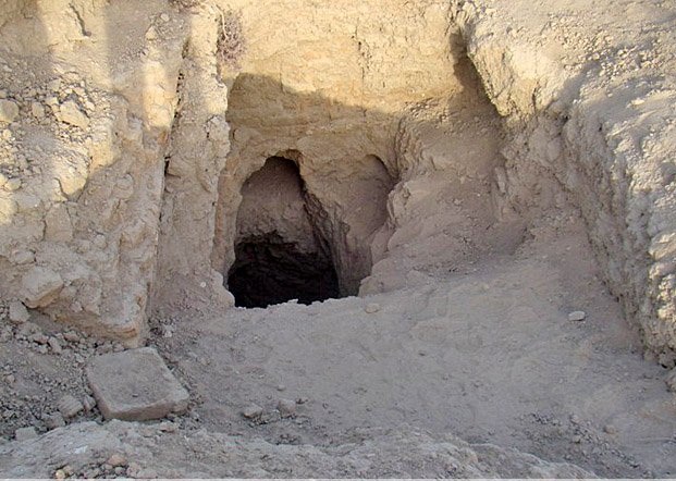 دستگیری حفار غیر مجاز در اراضی شهر کهن نیشابور