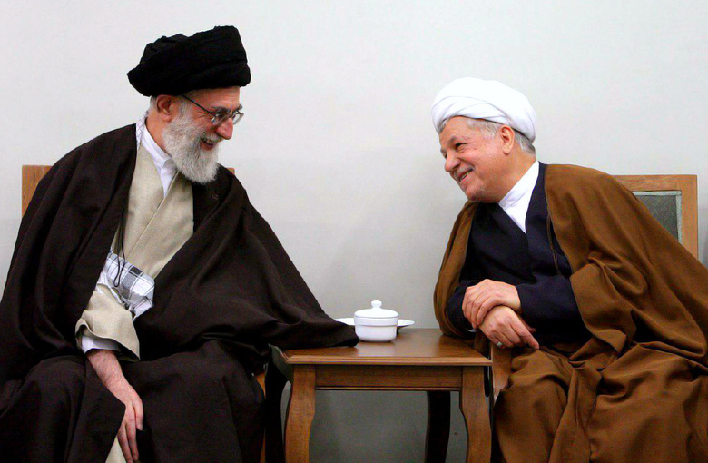 قرائت متن پیام تسلیت رهبری برای درگذشت آیت الله هاشمی&zwnj; در دانشگاه تهران