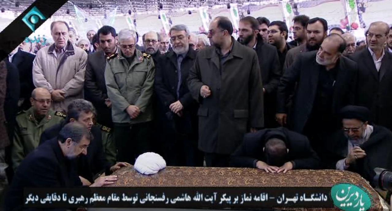 پیکر آیت الله هاشمی رفسنجانی به صحن دانشگاه تهران منتقل شد