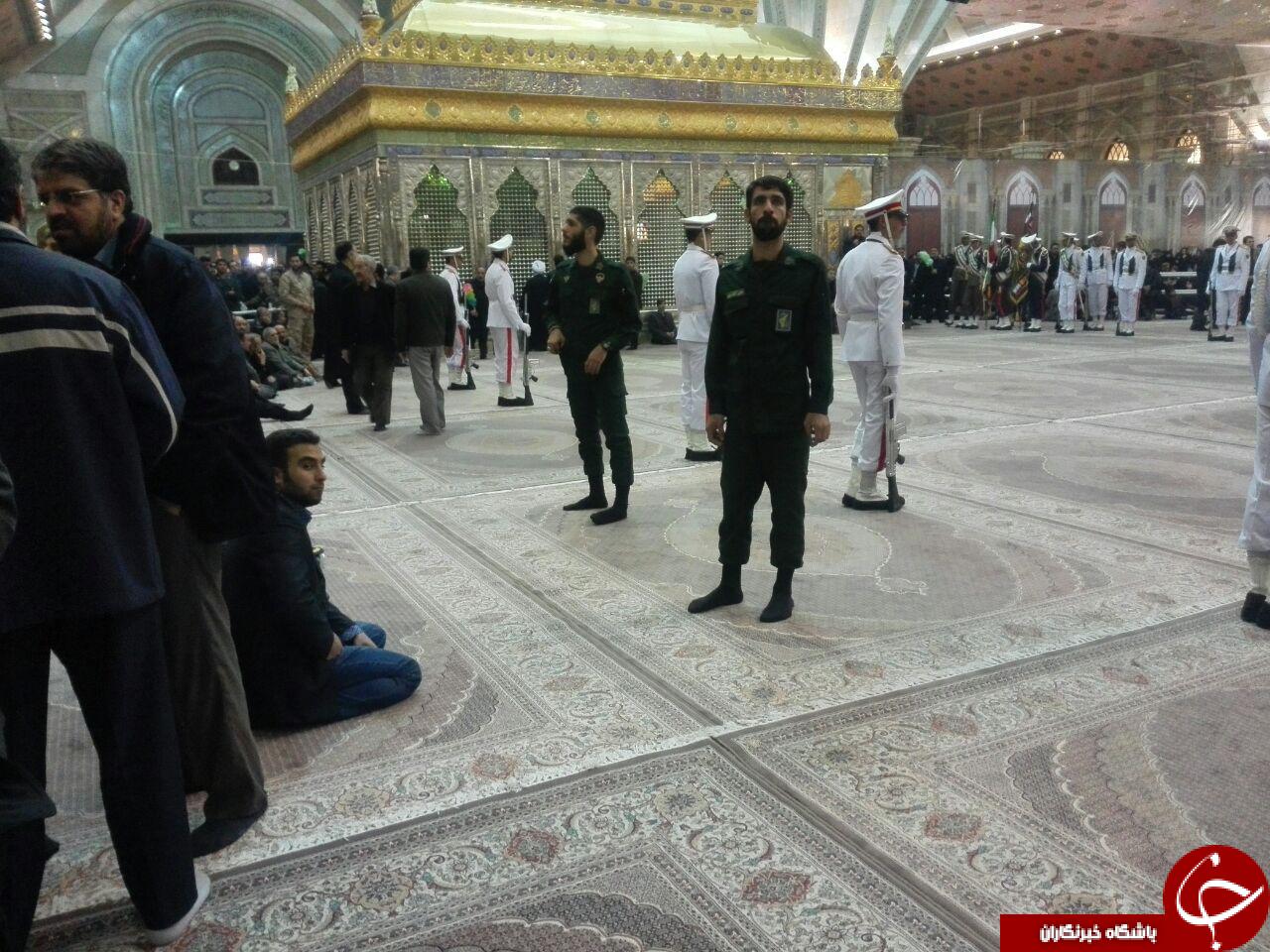 حضور مردم در مرقد مطهر امام راحل +تصاویر