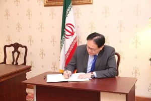 دیپلمات‌های خارجی در چین یاد آیت‌الله هاشمی را گرامی داشتند