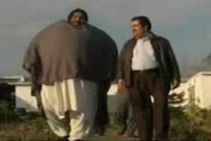 تلاش مرد 440 کیلویی پاکستانی برای افزایش وزن + فیلم
