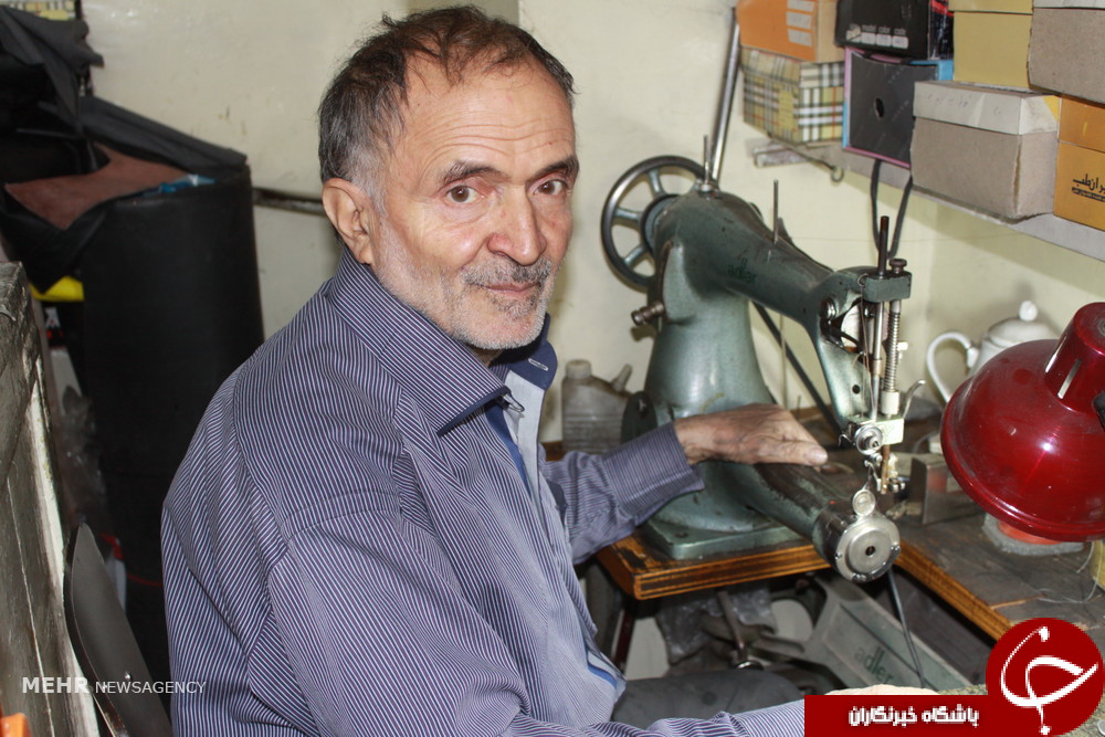 کفاشی که هوای نیازمندان را دارد