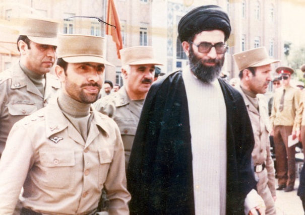 زندگی&zwnj;نامه مقام معظم رهبری به روایت تصویر