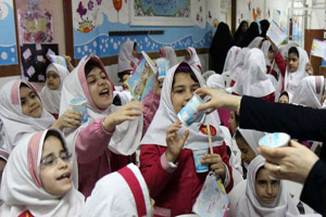 فاجعه بیخ گوش دانش آموزان !
