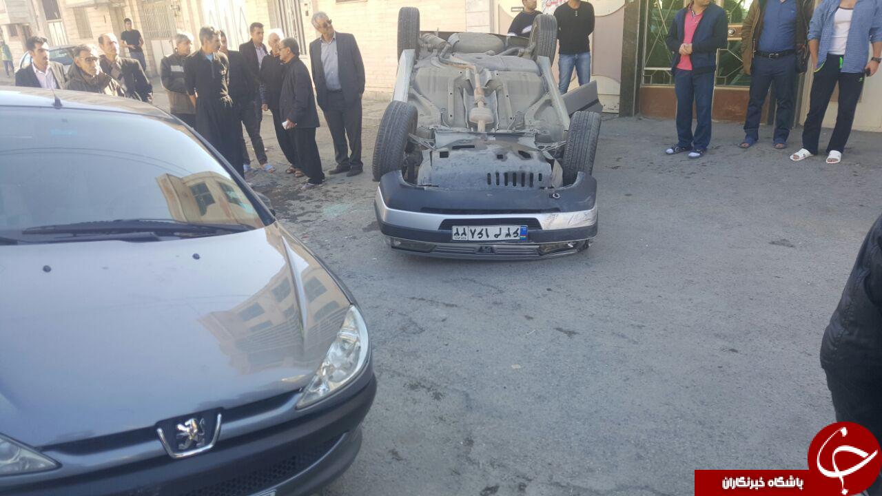 واژگونی هولناک پژو 405 در خیابان! + تصاویر