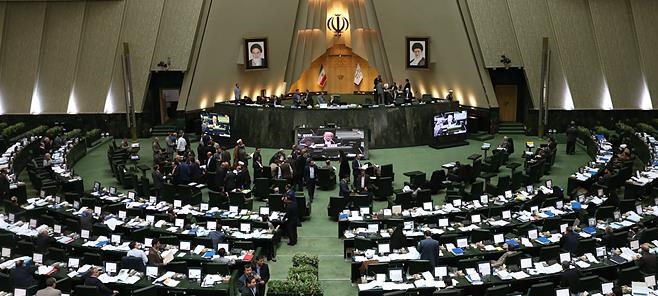 مجوز مجلس به وزارت ارتباطات درباره افزایش ظرفیت پهنای باند عبوری از کشور به 30 ترابيت بر ثانیه