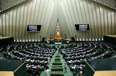 دولت مکلف به تجهیز رایگان مدارس شهرهای زیر 20 هزارنفر به امکانات کمک آموزشی هوشمند شد