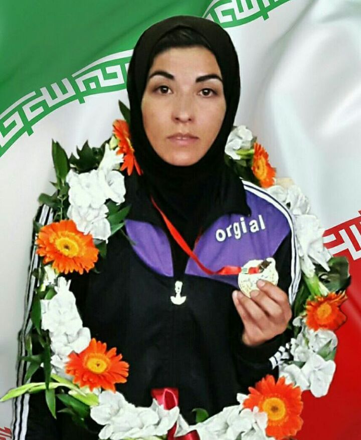 ثانیه های پایانی رکورد جهانی دراز نشست بانوی 