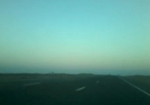 گلایه رانندگان از نبود سیستم روشنایی در اتوبان قم - گرمسار+ فیلم
