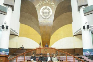تصویب بودجه ملی به دلیل اعتراض نمایندگان به نشست بعدی مجلس موکول شد