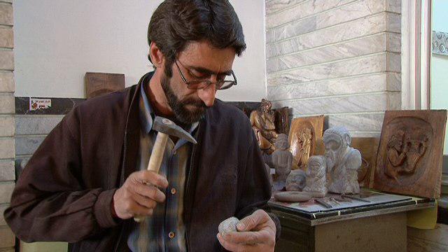 خلق مجسمه های زیبای سنگی به همت هنرمند مراغه ای