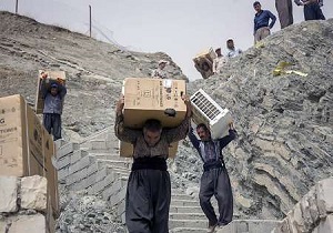فعالیت کوله‌بری در قصرشیرین از سر گرفته شد