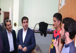 بازدید رئیس صندوق رفاه دانشجویان از خوابگاه دانشگاه یاسوج