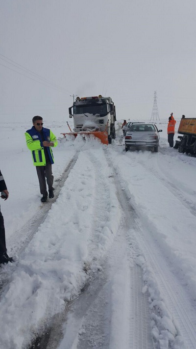 نجات جان مادر باردار گرفتار در برف روستای كشكك