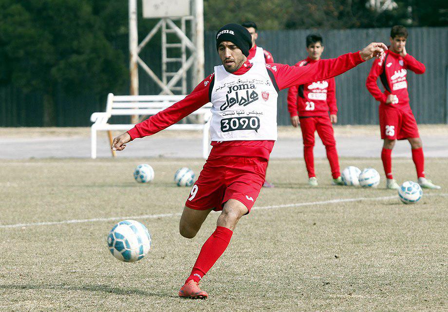 امیری: تمام فکر و ذکر من انجام بهترین بازی برای پرسپولیس است