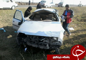 نقص فنی علت واژگونی پژو 405 در فیروزآباد + تصاویر