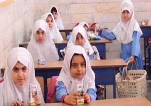 آغاز توزیع شیر در مدارس خرمشهر