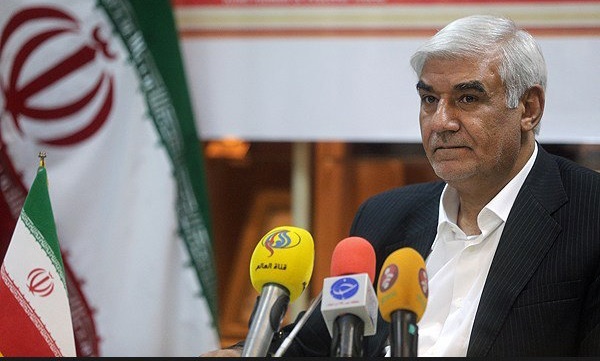 جبهه&zwnj;ها&zwnj;یی که اخیراً اعلام موجودیت کرده&zwnj;اند پروانه فعالیت از وزارت کشور ندارند/ با تجمیع احزاب با مجوز جبهه تشکیل می&zwnj;شود
