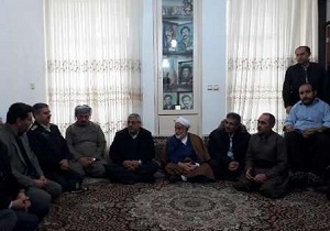 دیدار استاندار آذربایجان غربی با خانواده معظم دو شهید والامقام در شهرستان مهاباد