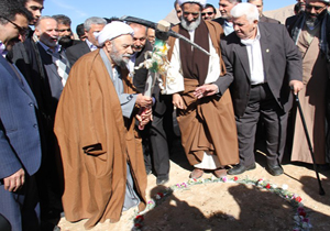 کلنگ زنی خوابگاه 15 خرداد در دانشگاه شهرکرد
