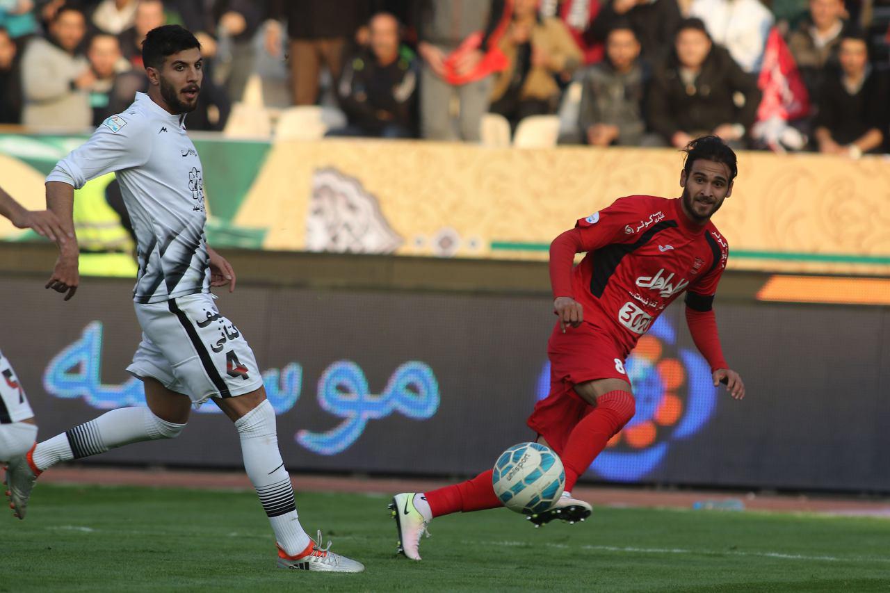 پرسپولیس 3 - سیاه&zwnj;جامگان 0/پرسپولیس قهرمان نیم فصل لیگ برتر+ فیلم،اینفوگرافی و حاشیه ها