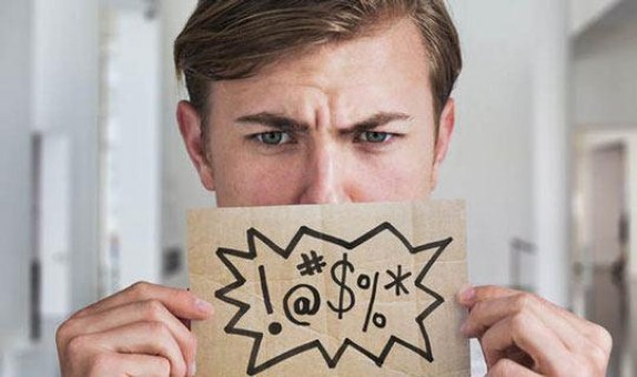 چرا برخی از افراد با زبان خود می توانند مار را از لانه بیرون کشند؟