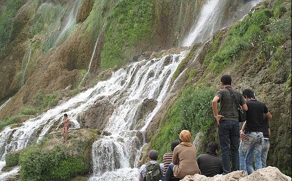 گنبکی ریگان با سه آبشار زیبا